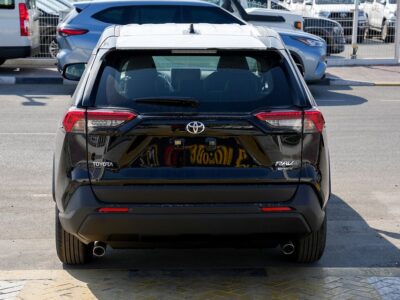 2025 Toyota RAV 4 2.5 Litres Inline 4-Cylinder Hybrid Engine Black Grey SUV GCC Specs