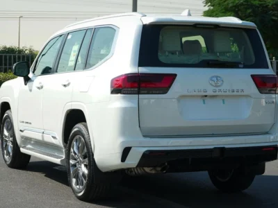 2025 Toyota Land Cruiser VXR 4.0-liter V6 Petrol Engine White Beige SUV GCC Specs