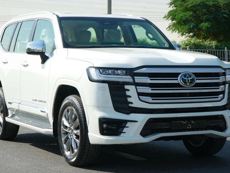2025 Toyota Land Cruiser VXR 4.0-liter V6 Petrol Engine White Beige SUV GCC Specs