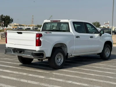2025 Chevrolet Silverado 1500 RST 5.3L EcoTec3 V8 White Black Pickup Truck GCC