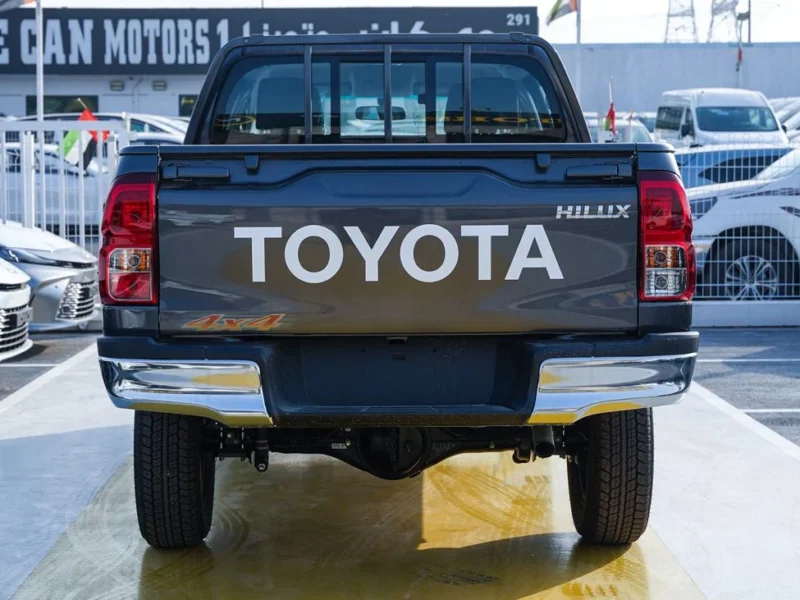 2026 Toyota Hilux 2.8L Turbo 4 Cylinders Diesel Engine Grey Black Pickup Truck GCC Specs