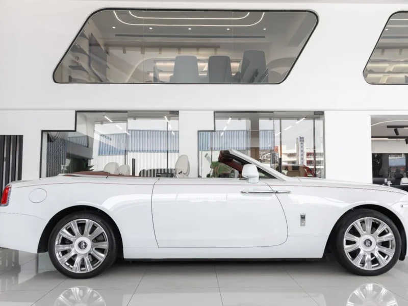 2017 Rolls-Royce Dawn 6.6 L 12 Cylinders Petrol Engine White Beige Convertible Fully Loaded