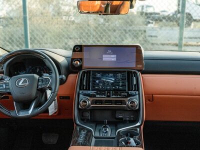 2026 Lexus LX700h VIP 3.5 Litres V6 Twin-Turbo Hybrid Engine Green Orange SUV