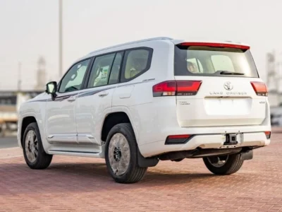 2024 Toyota Land Cruiser 300 GXR 3.5L V6 Twin Turbo Petrol Engine White Beige SUV GCC