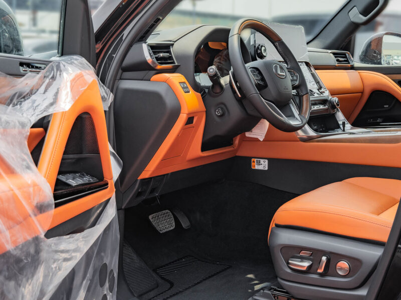 2025 Lexus LX600 VIP Black Edition 3.5L Twin-Turbocharged V6 Petrol Black Orange SUV