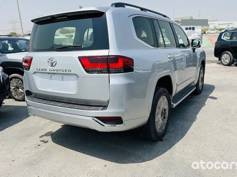 2026 Toyota Land Cruiser 3.5 Litres Twin Turbo V6 Petrol Engine Silver Red SUV Automatic