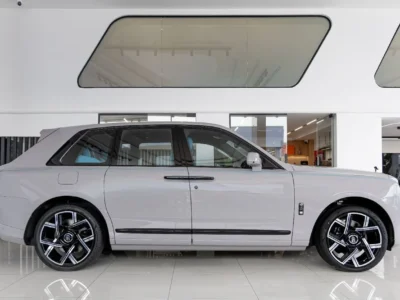 2026 ROLLS ROYCE CULLINAN BLACK BADGE BESPOKE PREMIUM AUDIO Grey Blue SUV