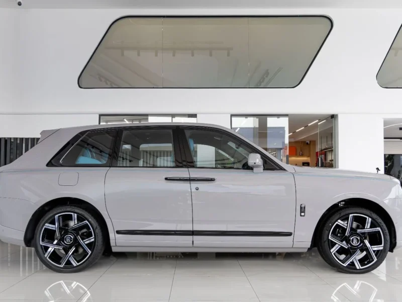 2026 ROLLS ROYCE CULLINAN BLACK BADGE BESPOKE PREMIUM AUDIO Grey Blue SUV