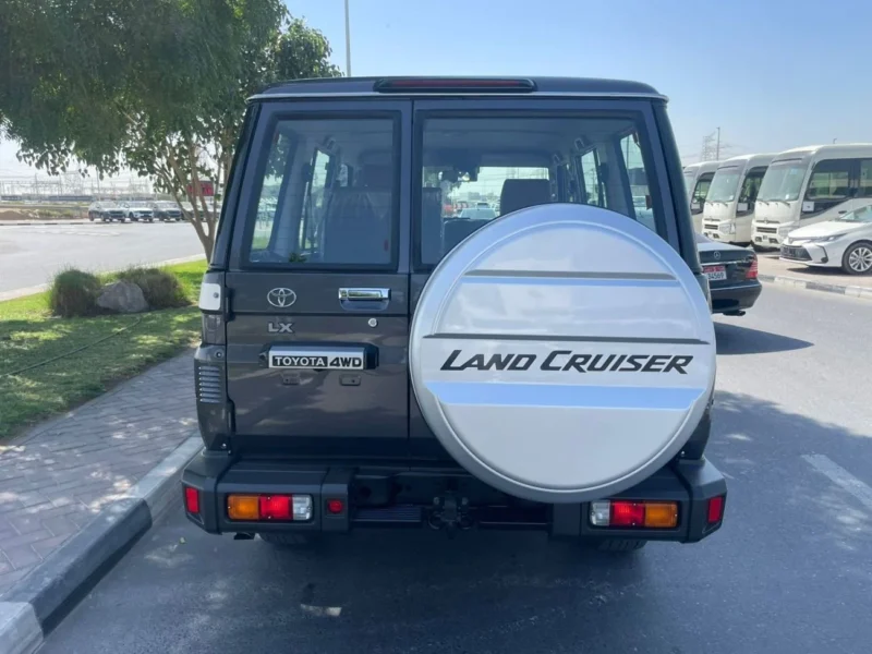 2026 Toyota Land Cruiser LC76 2.8L Turbo Diesel 4-cylinder Engine Grey Brown SUV GCC