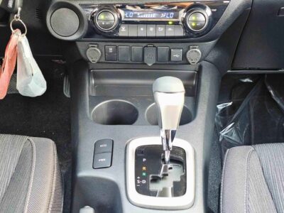 2025 Toyota Hilux SR5 NARROW BODY 2.7-liter inline-4 Petrol Engine Black Pickup Truck