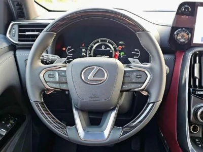 2025 Lexus LX 600 Urban 3.5-liter V6 Twin-Turbo Petrol Engine Green Red SUV GCC Specs