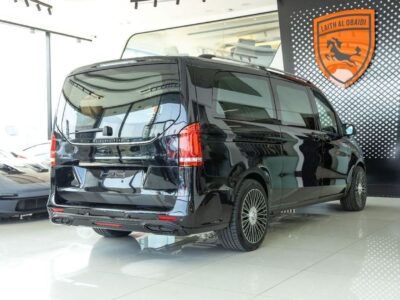 2025 Mercedes-Benz V 300 VIP 2.0L turbocharged 4-cylinder Petrol Engine Black Tan Van GCC