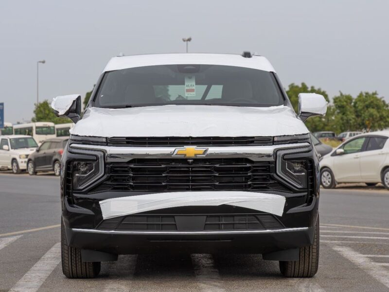 2025 Chevrolet Suburban LS 5.3L EcoTec3 V8 Petrol Engine Black Beige SUV GCC Specs