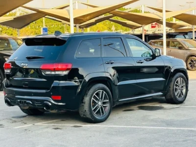 2017 Jeep Grand Cherokee Limited 5.7 Litres HEMI V8 Petrol Engine Black SUV American Specs
