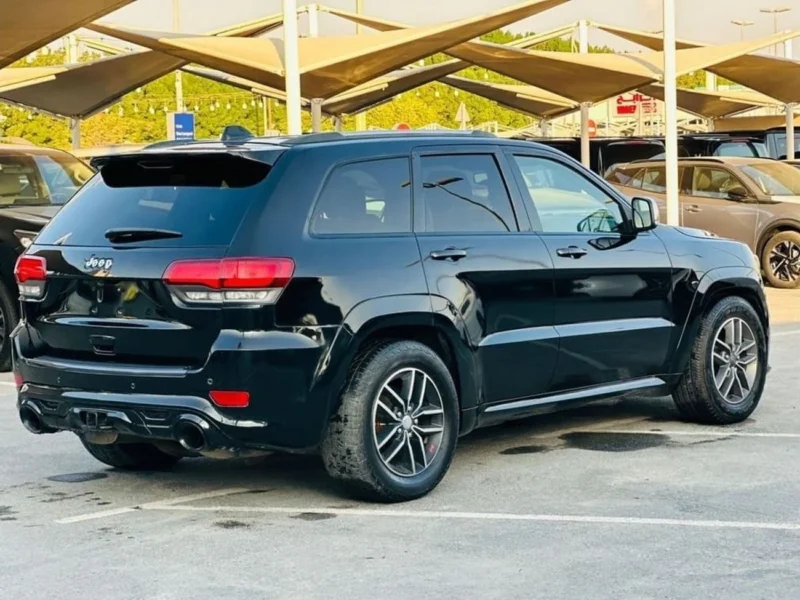 2017 Jeep Grand Cherokee Limited 5.7 Litres HEMI V8 Petrol Engine Black SUV American Specs