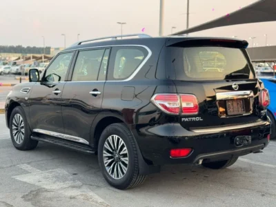 2018 Nissan Patrol LE Platinum 5.6-liter V8 Petrol Engine Black Tan SUV Automatic GCC Specs