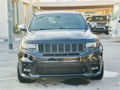 2017 Jeep Grand Cherokee Limited 5.7 Litres HEMI V8 Petrol Engine Black SUV American Specs