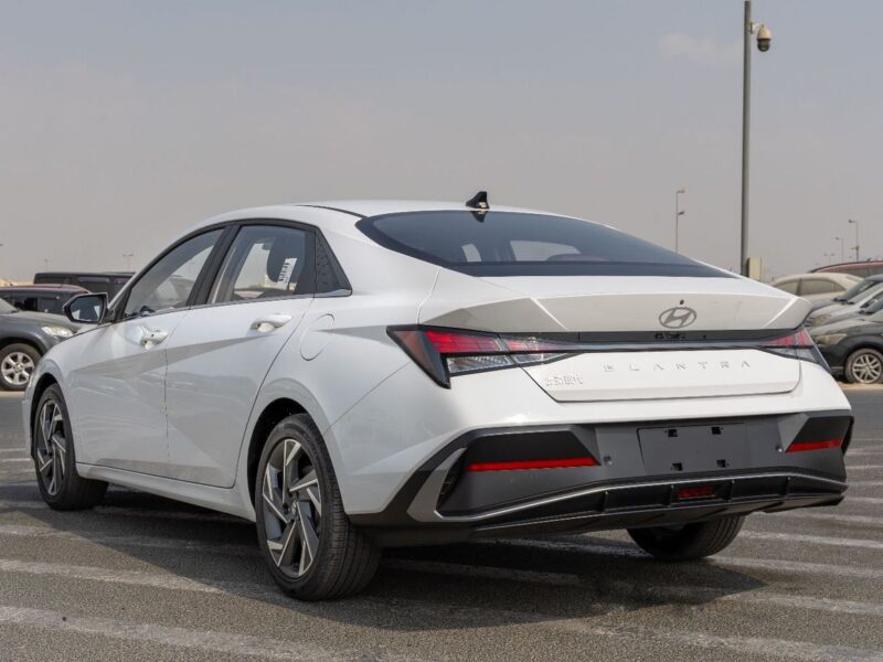 2025 Hyundai Elantra GLX Elite 1.5-liter MPI Petrol Engine White Black Sedan Automatic