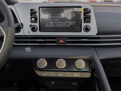 2025 Hyundai Elantra GLX Elite 1.5-liter MPI Petrol Engine White Black Sedan Automatic