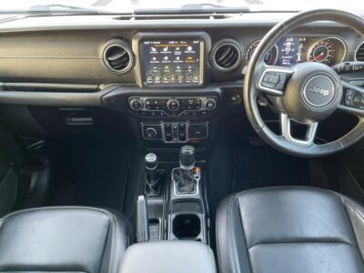 2021 Jeep Wrangler Unlimited Overland 3.6 Litres Pentastar V6 Petrol Engine Grey Black SUV