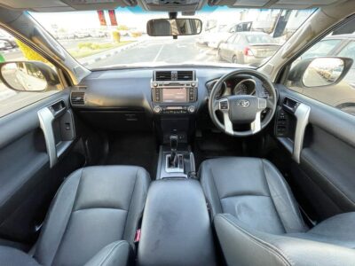 2017 Toyota Land Cruiser Prado Altitude 2.8L 4 Cylinder Turbo Diesel White Grey SUV