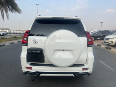 2022 Toyota Land Cruiser Prado Altitude 2.8L Turbodiesel 4-cylinder Engine White Grey SUV