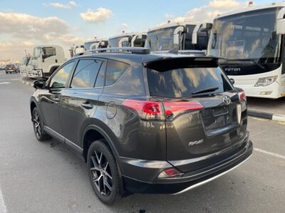 2017 Toyota RAV 4 GXL 2.0-liter inline 4-Cylinder Petrol Engine Grey Red SUV