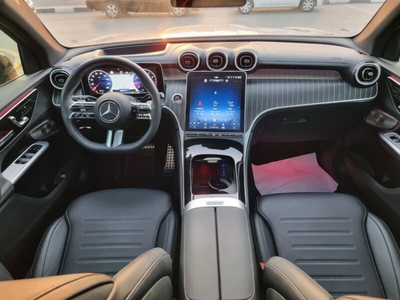 2024 Mercedes-Benz GLC 2.0-liter Inline 4-cylinder Turbocharged Engine Silver Black SUV