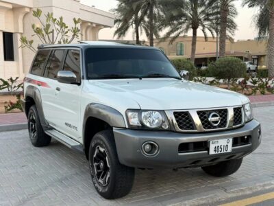 2022 Nissan Patrol Super Safari 4.8-liter Inline-6 engine Petrol Engine White Tan SUV