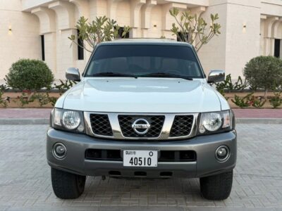 2022 Nissan Patrol Super Safari 4.8-liter Inline-6 engine Petrol Engine White Tan SUV