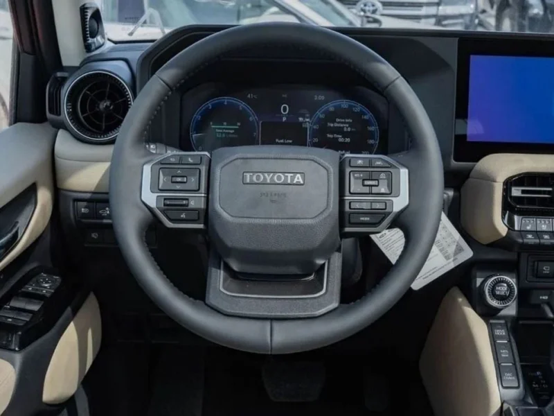 2025 Toyota Prado 2.4L turbocharged 4-Cylinder Petrol Engine White Beige SUV