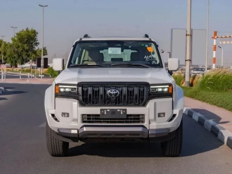 2025 Toyota Prado 2.4L turbocharged 4-Cylinder Petrol Engine White Beige SUV