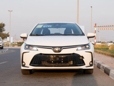 2025 Toyota Corolla 1.8L 4-cylinder Atkinson-cycle Petrol Engine White Black Sedan
