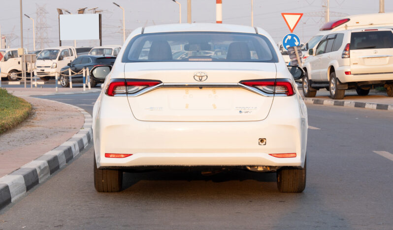 2025 Toyota Corolla 1.8L 4-cylinder Atkinson-cycle Petrol Engine White Black Sedan