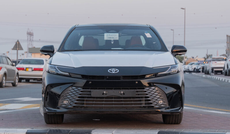 2025 Toyota Camry Lumiere 2.5L Inline-4, DOHC, Dual VVT-iE Black Tan Sedan Full Option