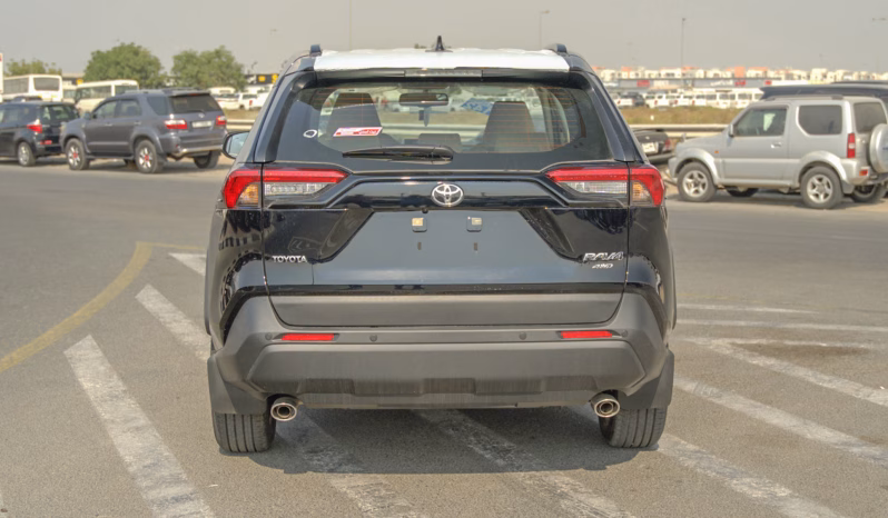 2025 Toyota RAV 4 XLE 2.0L 4-Cylinder In-Line Naturally Aspirated Black Tan SUV