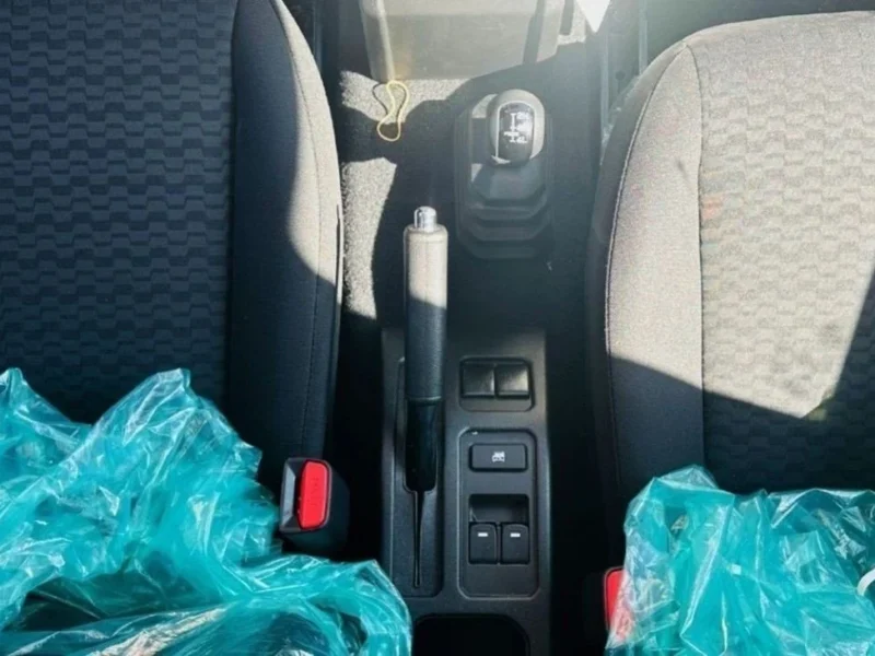 2025 Suzuki Jimny GLX MT 1.5-liter 4 Cylinders Inline Petrol Engine White Black SUV