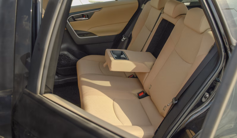 2025 Toyota RAV 4 XLE 2.0L 4-Cylinder In-Line Naturally Aspirated Black Tan SUV