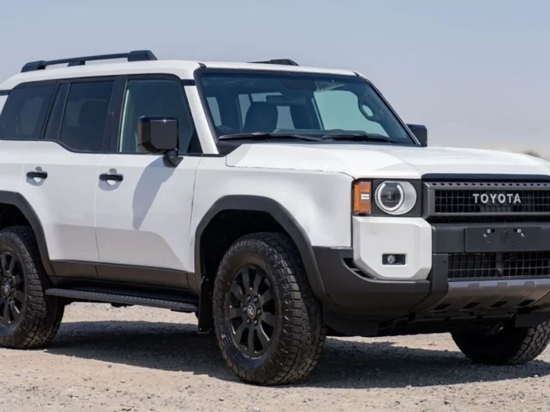 2025 Toyota Land Cruiser Prado 250 Series First Edition 2.8L 4 cylinders in-line White Black SUV