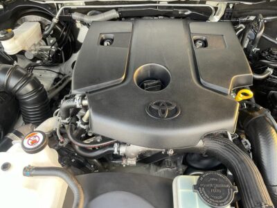 2017 Toyota Fortuner Crusade 2.8L Turbo Diesel Engine White Brown SUV Automatic