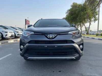 2017 Toyota RAV4 Cruiser 2.5 Litres 4-cylinder Petrol Engine Grey Black SUV AWD