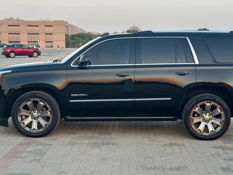 2016 GMC Yukon Denali 6.2L EcoTec3 V8 Petrol Engine Black Beige Luxury SUV
