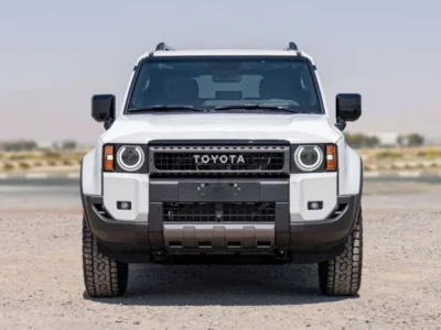 2025 Toyota Land Cruiser Prado 250 Series First Edition 2.8L 4 cylinders in-line White Black SUV