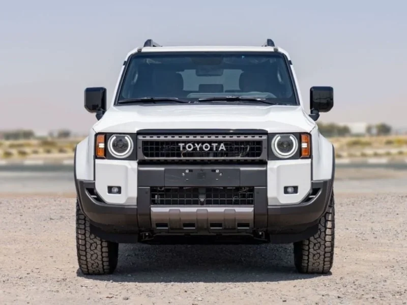 2025 Toyota Land Cruiser Prado 250 Series First Edition 2.8L 4 cylinders in-line White Black SUV