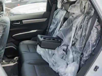 2025 Renault Koleos LE 2.5-liter 4-cylinder Petrol Engine White Black SUV Automatic