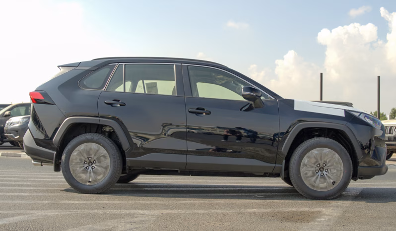 2025 Toyota RAV 4 XLE 2.0L 4-Cylinder In-Line Naturally Aspirated Black Tan SUV