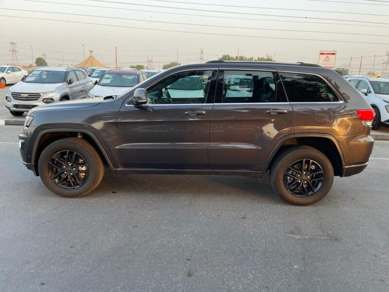 2017 Jeep Grand Cherokee 3.0 Liter V6 Turbo Diesel Engine Grey Black SUV Automatic