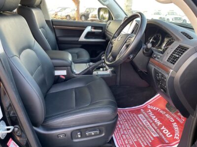 2020 Toyota Land Cruiser 200 Series VX 4.5 Litres V8 Twin Turbo Diesel Engine Black SUV Automatic