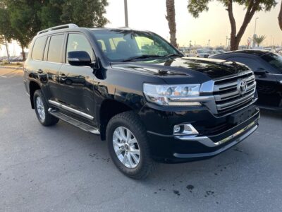 2020 Toyota Land Cruiser 200 Series VX 4.5 Litres V8 Twin Turbo Diesel Engine Black SUV Automatic