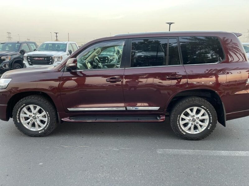 2018 Toyota Land Cruiser 200 Series VXR 4.5 Litres V8 Turbo Diesel Engine Maroon Beige SUV
